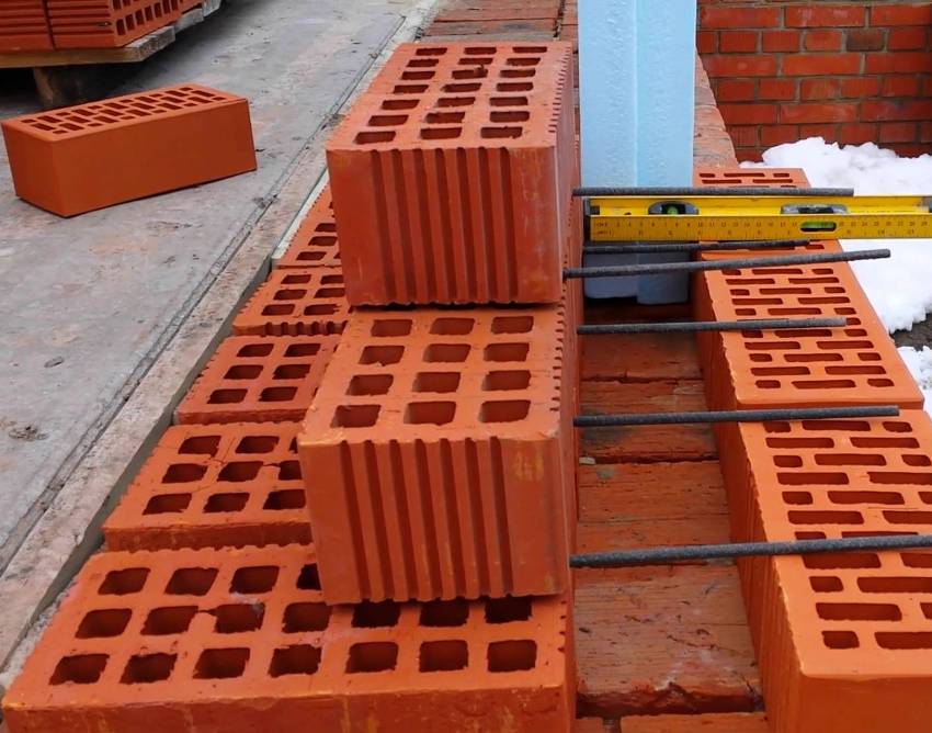 Маркированные кирпичи обладают высокими показателями прочности